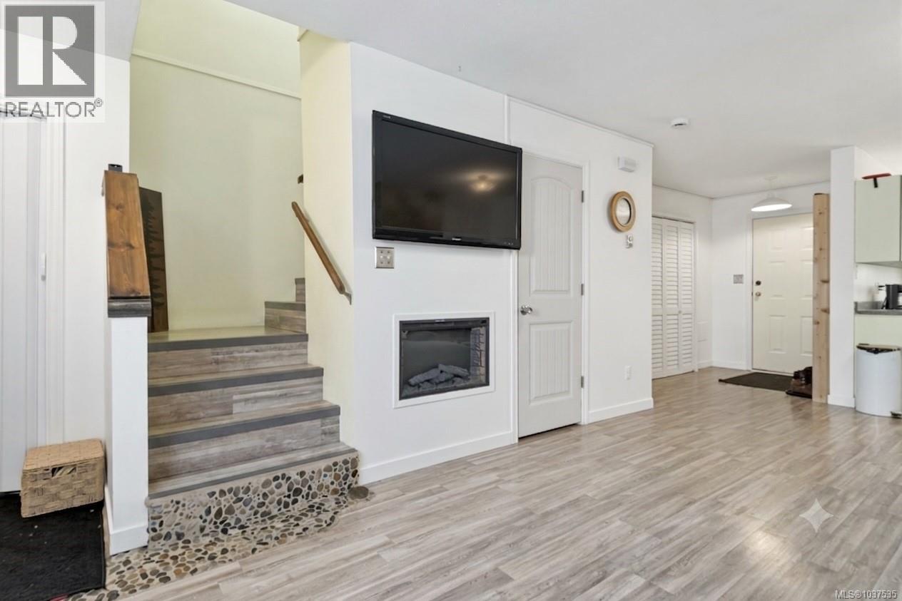 #9 555 Rockland Rd - 5