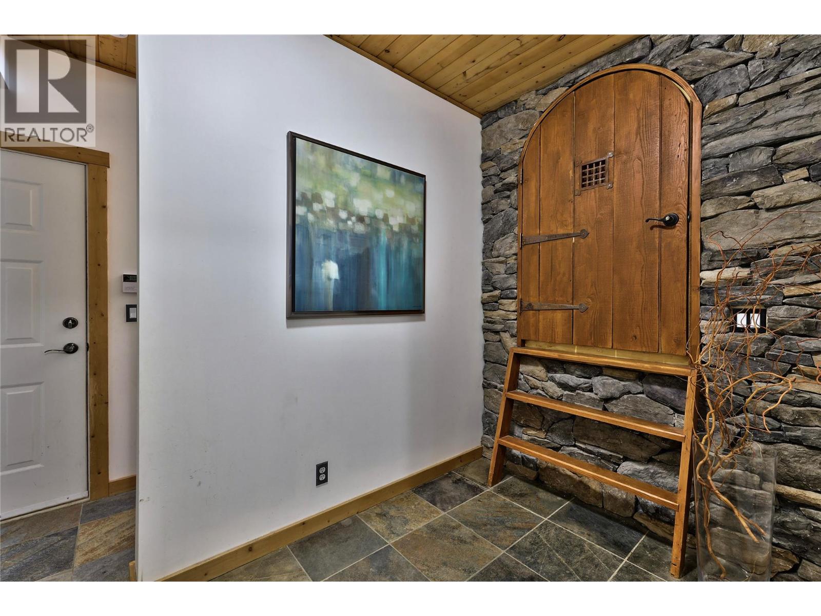 2431 Fairways Drive - 34
