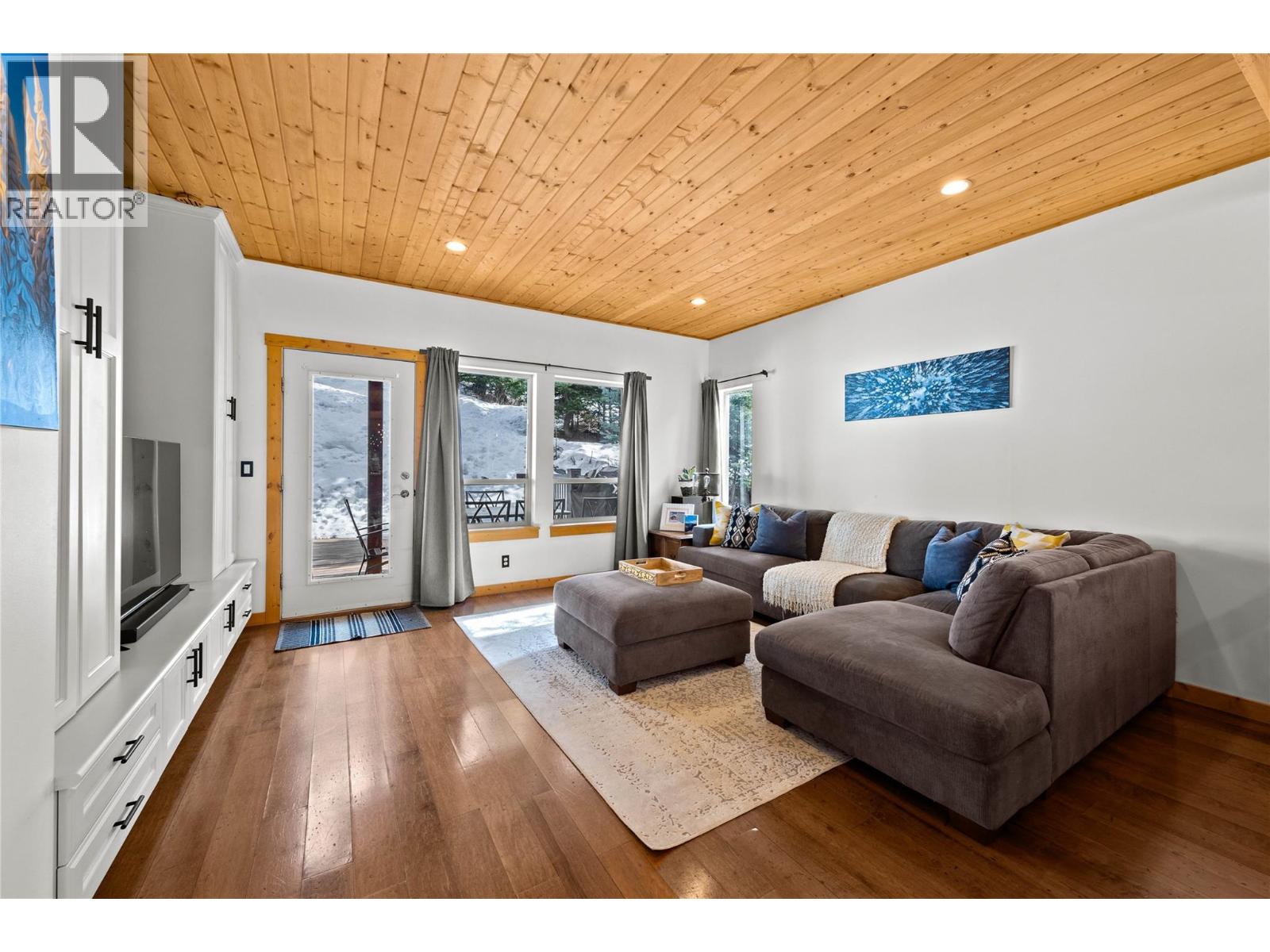 2431 Fairways Drive - 12