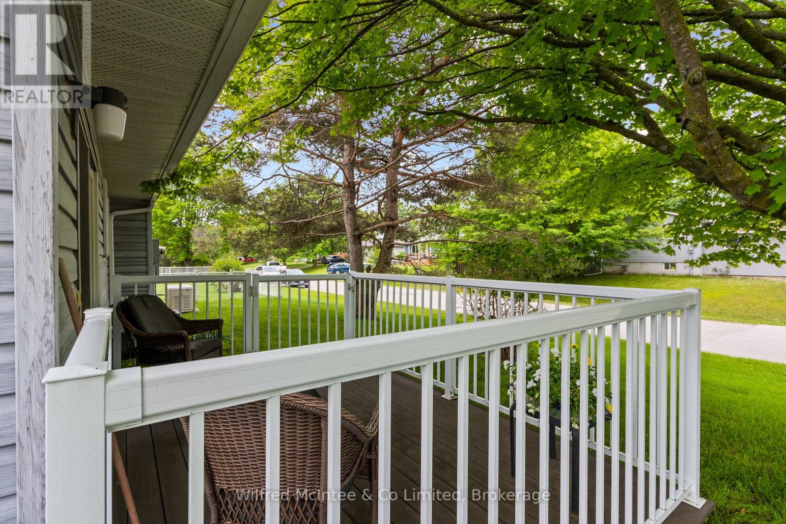 455 BRUCE STREET - 11