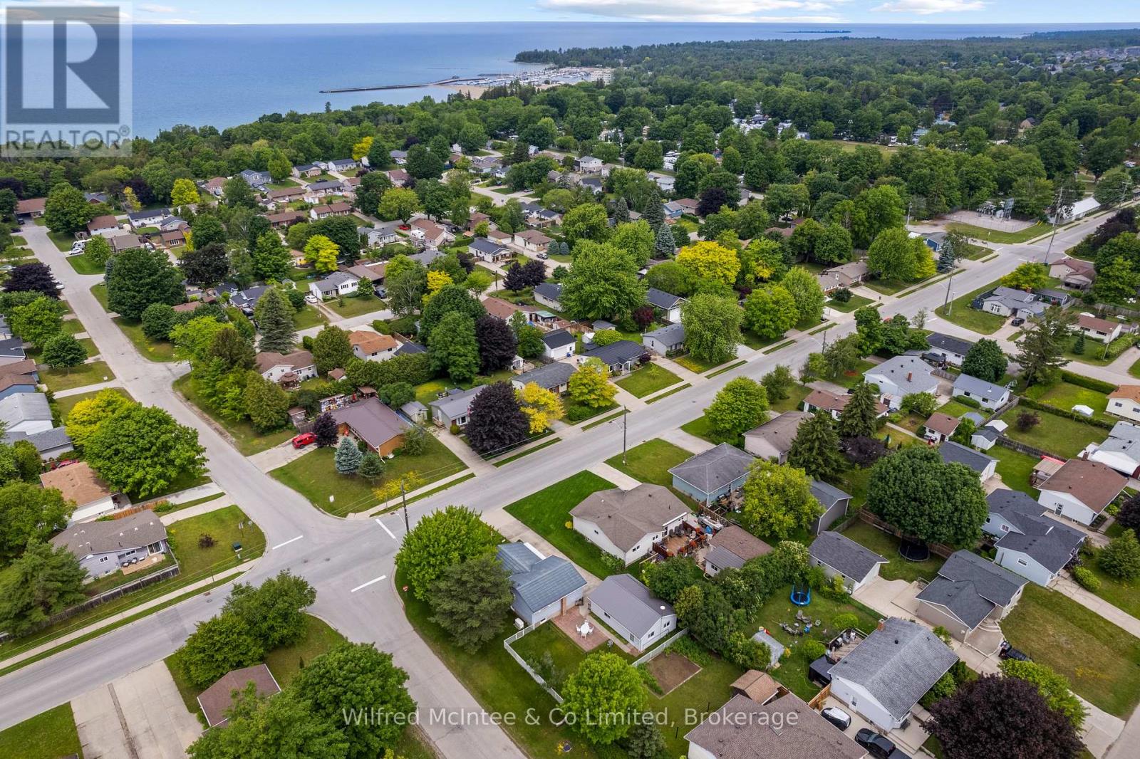 455 BRUCE STREET - 15