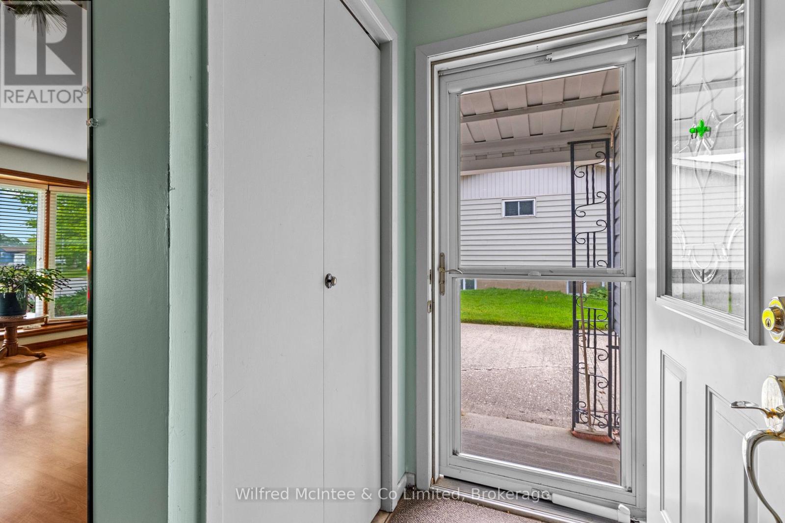 455 BRUCE STREET - 17