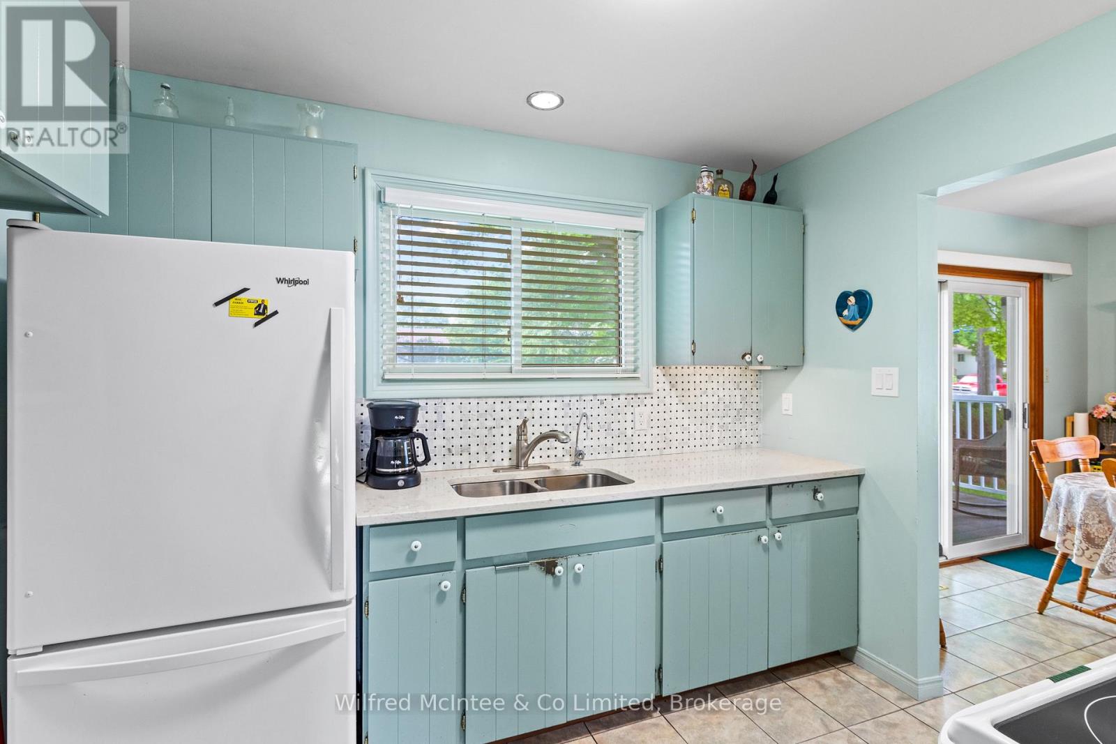 455 BRUCE STREET - 22