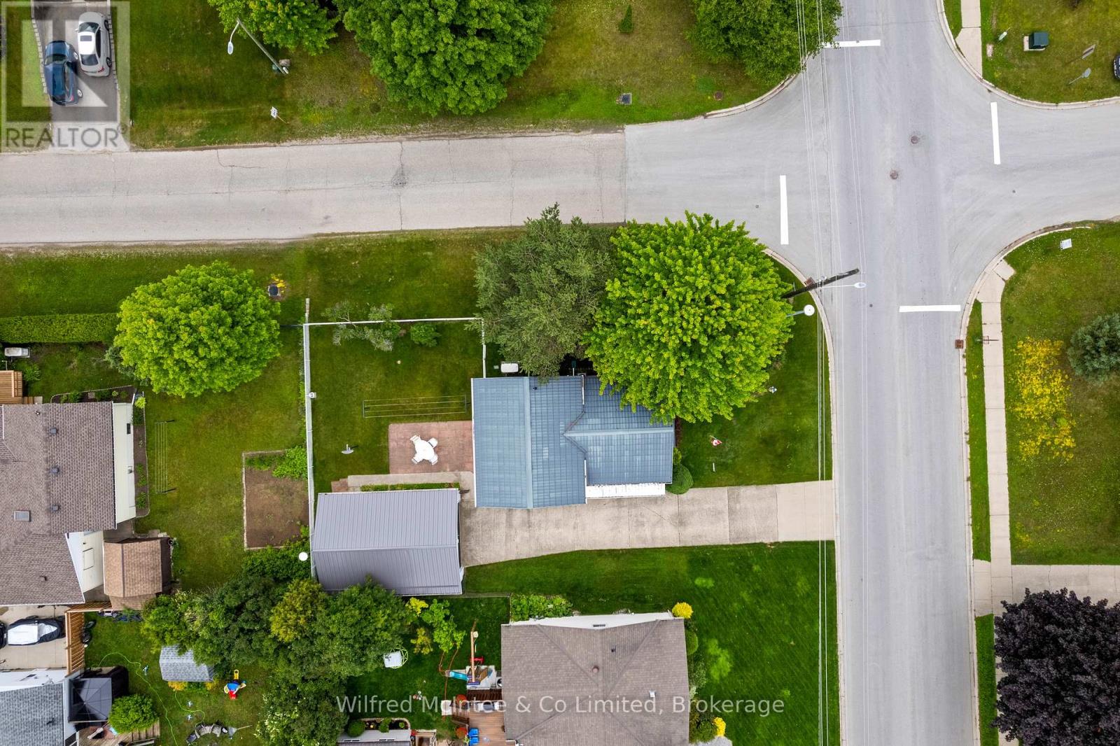 455 BRUCE STREET - 3