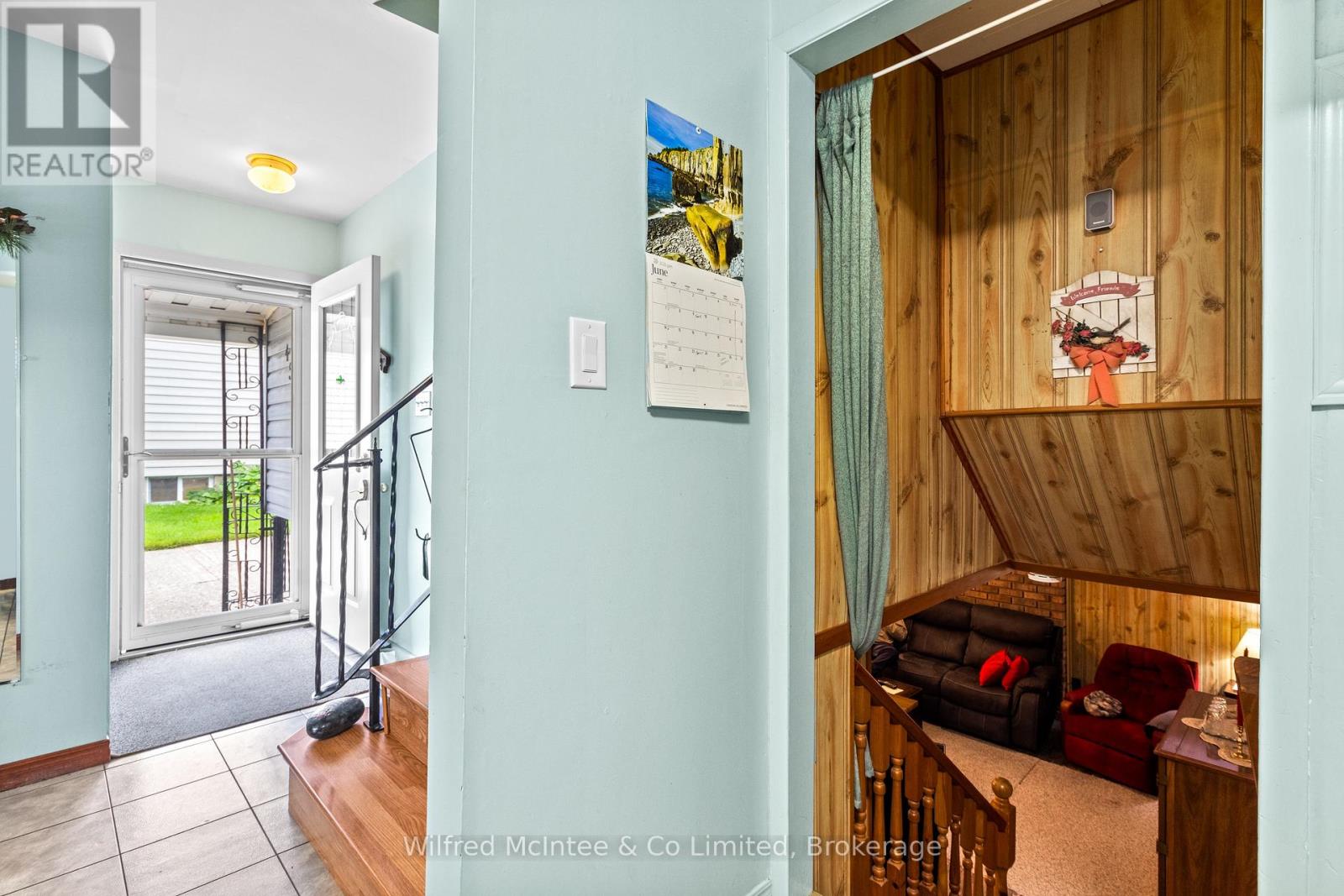 455 BRUCE STREET - 34
