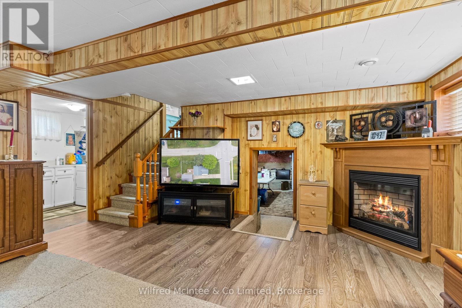 455 BRUCE STREET - 36