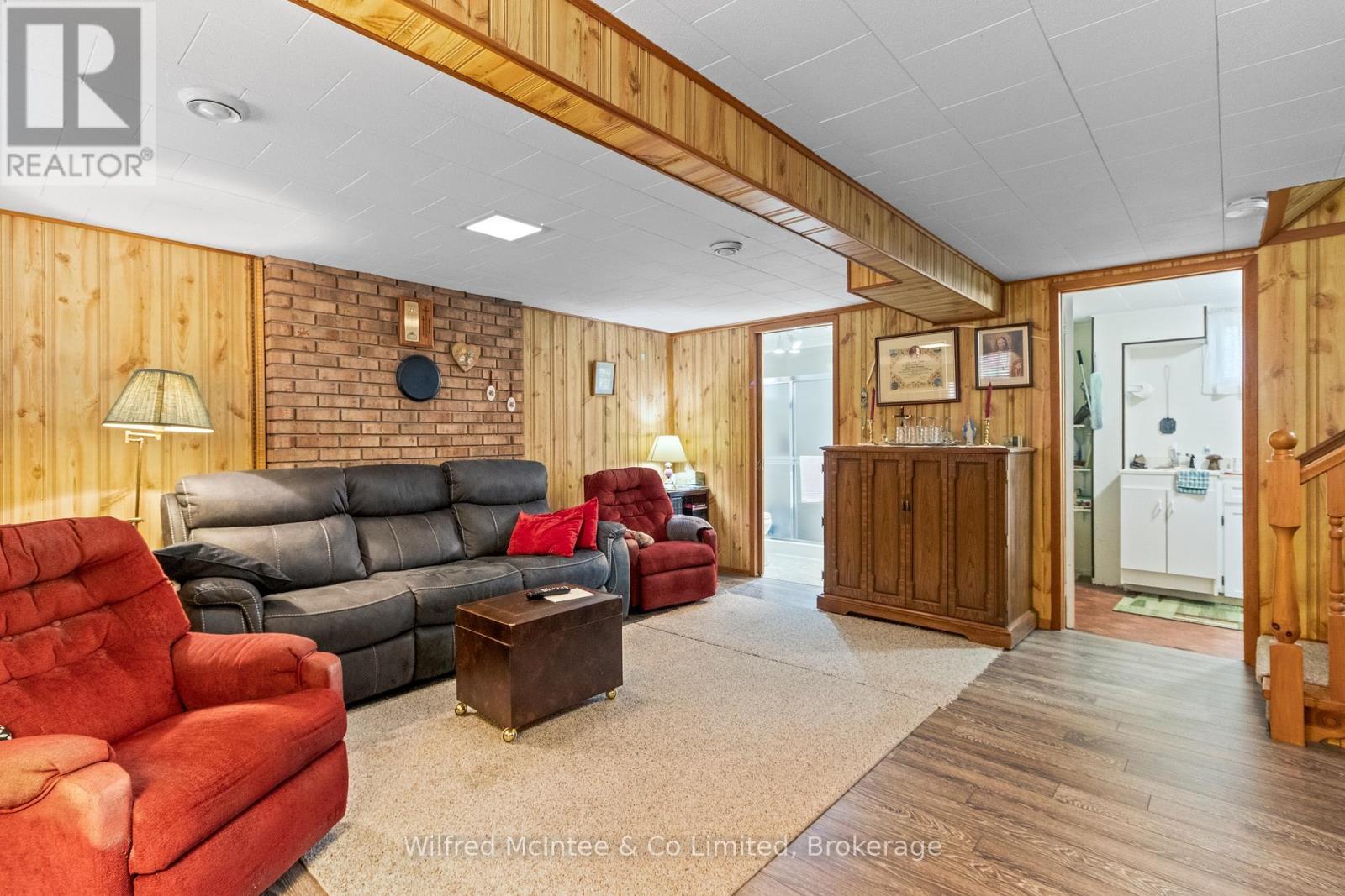 455 BRUCE STREET - 37