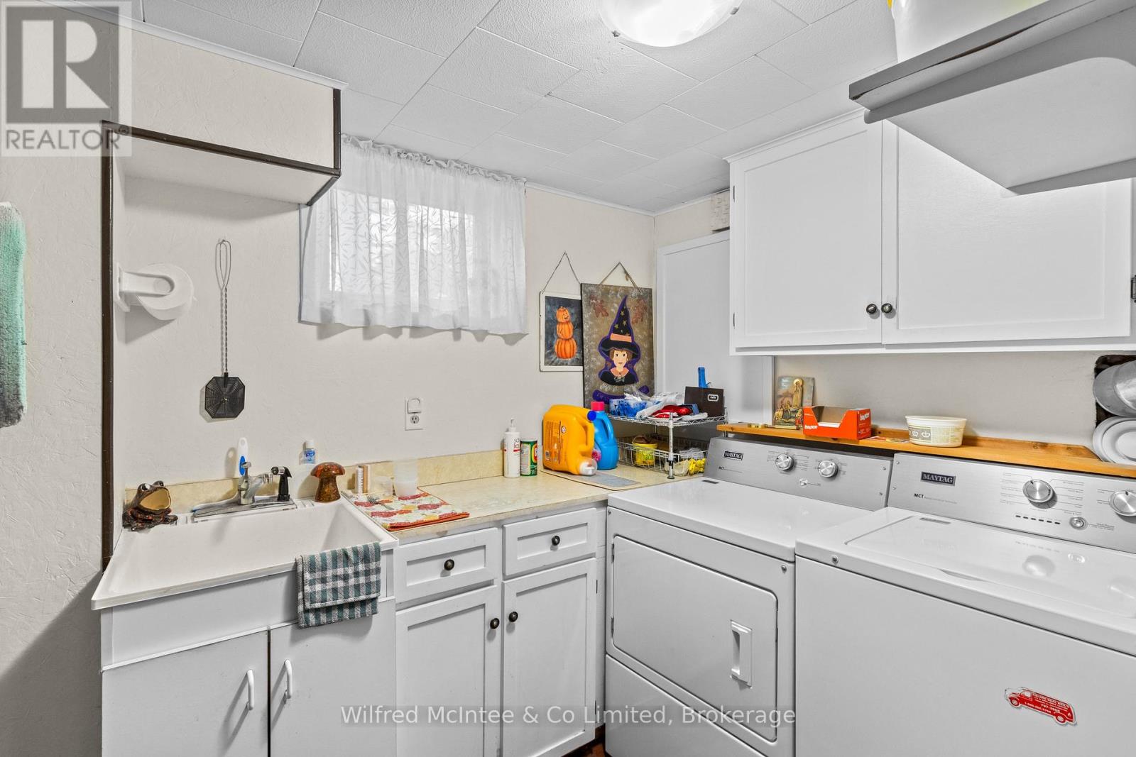 455 BRUCE STREET - 38