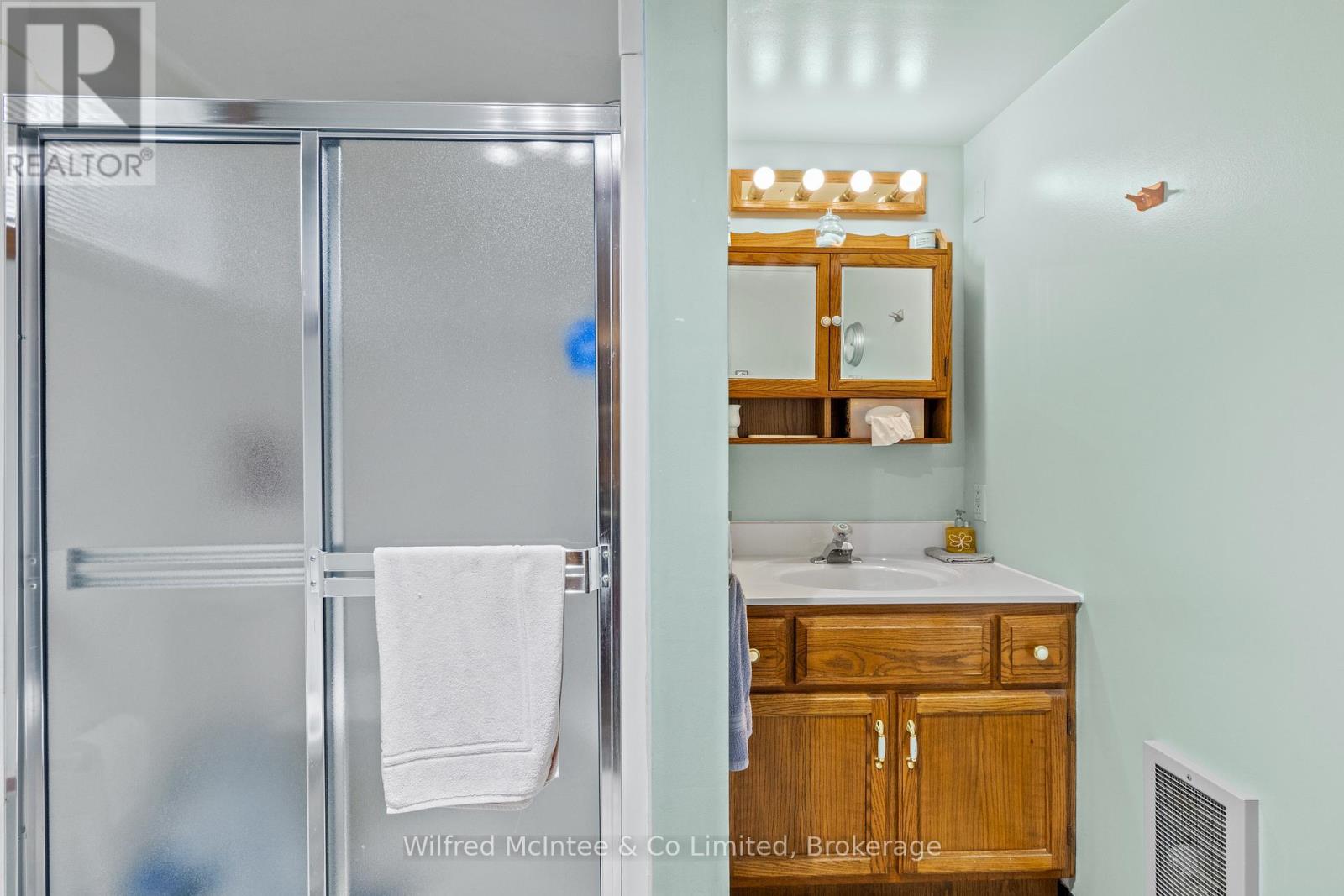 455 BRUCE STREET - 39