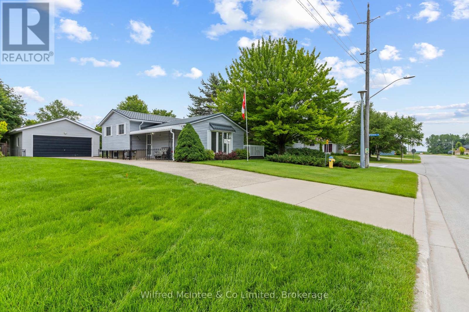 455 BRUCE STREET - 4