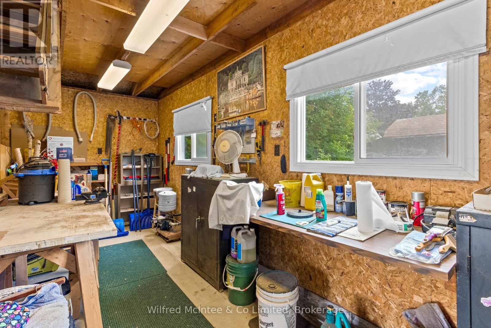 455 BRUCE STREET - 44