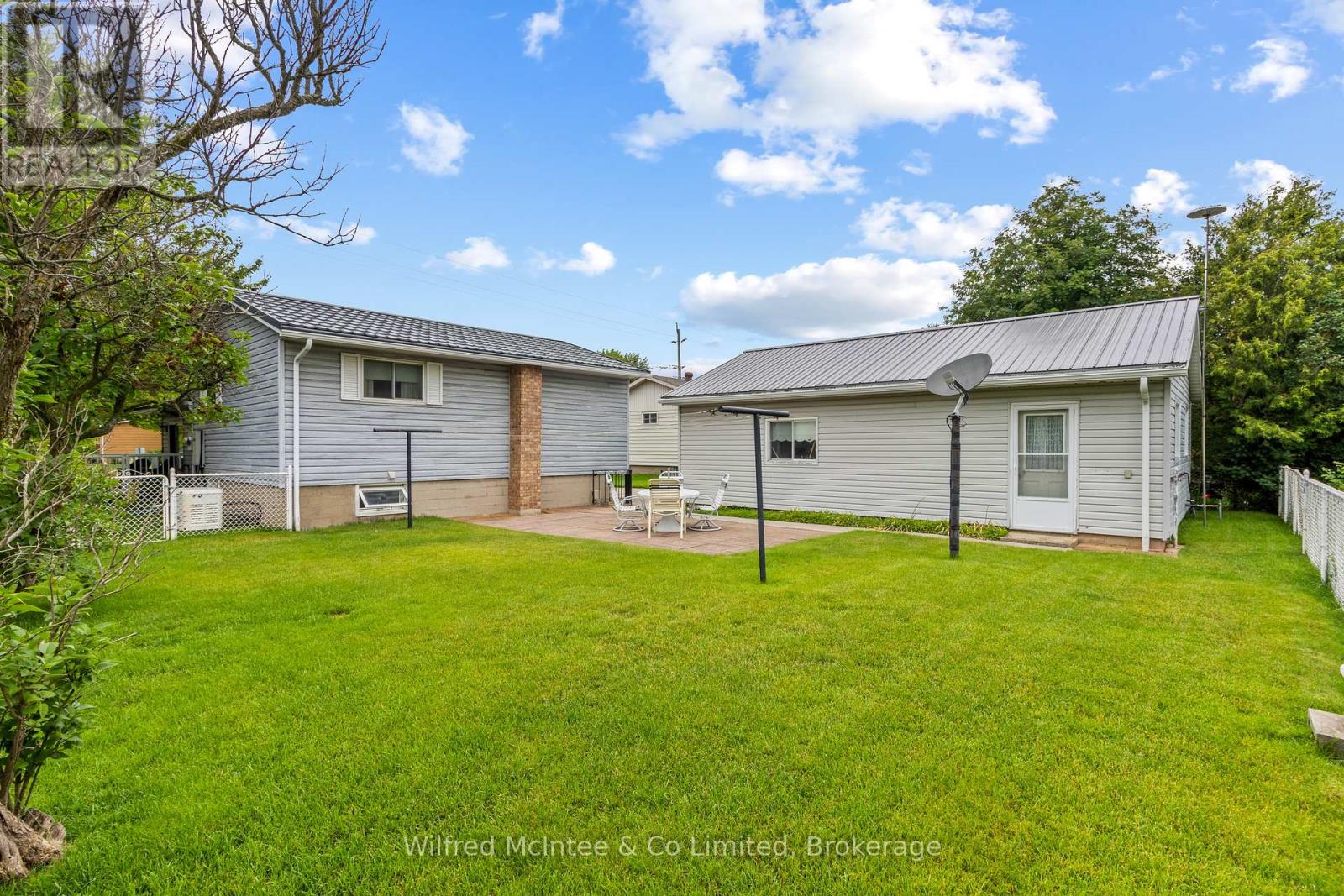 455 BRUCE STREET - 46