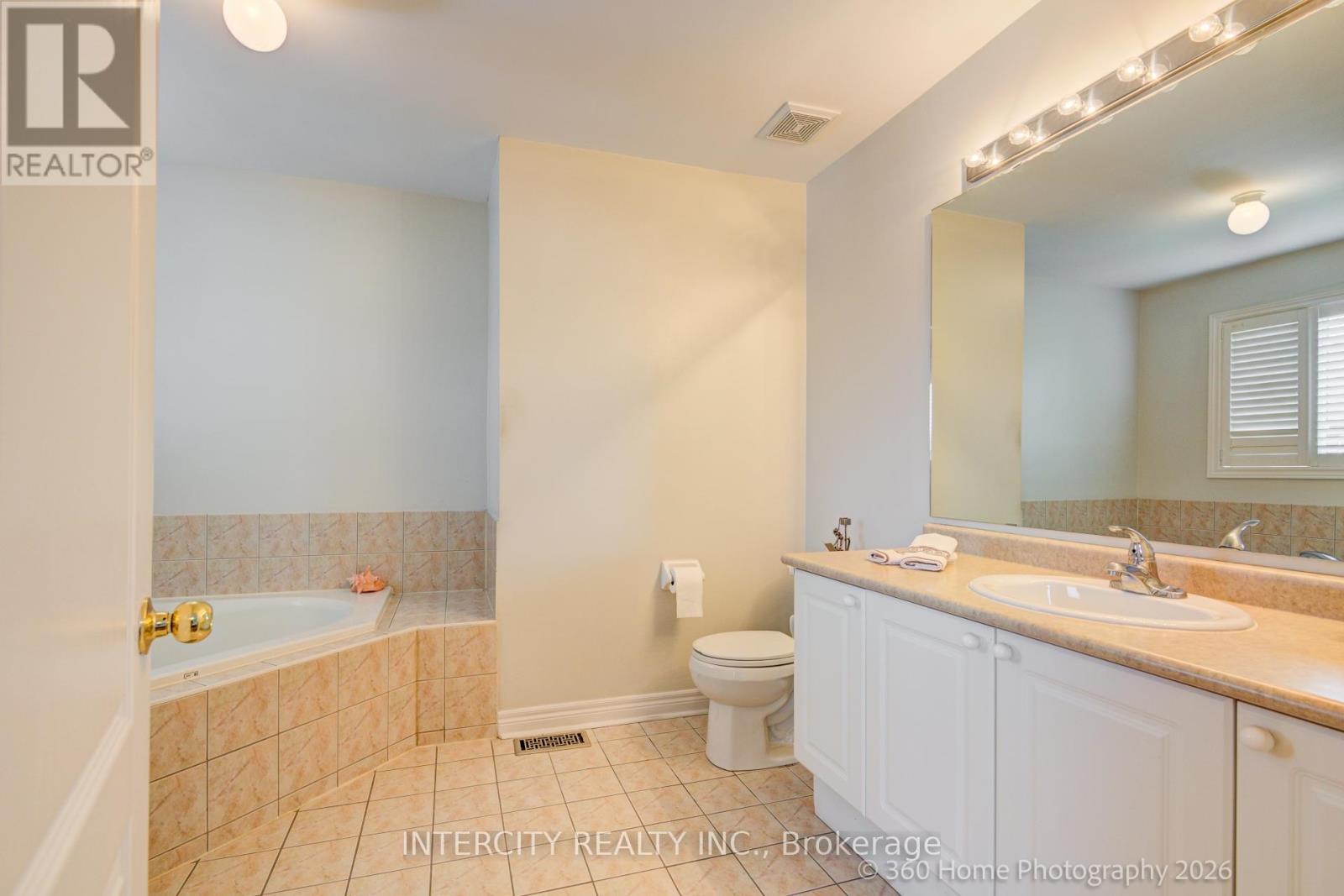 27 MODESTO CRESCENT - 15