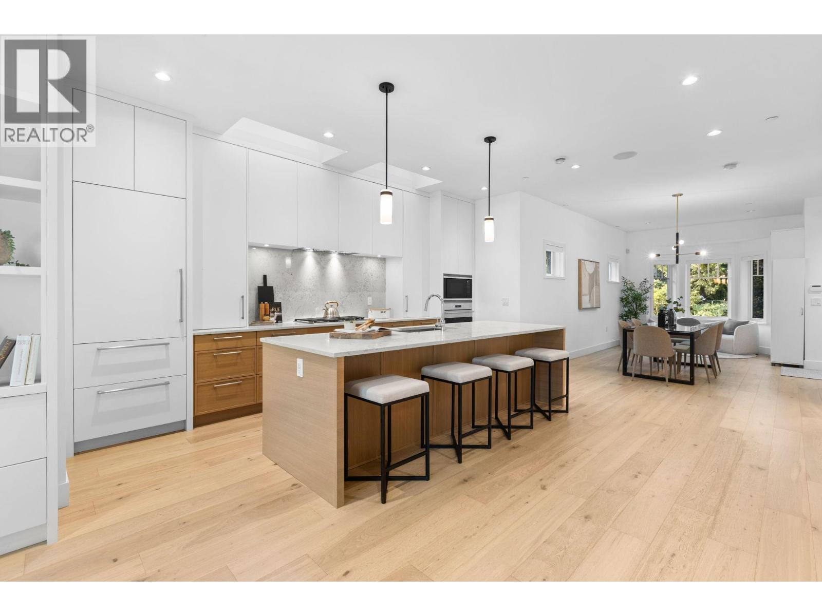 2518 W 3RD AVENUE, Vancouver