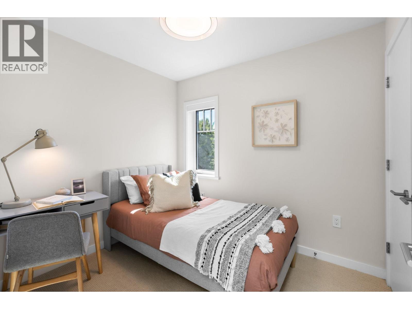 2518 W 3RD AVENUE, Vancouver