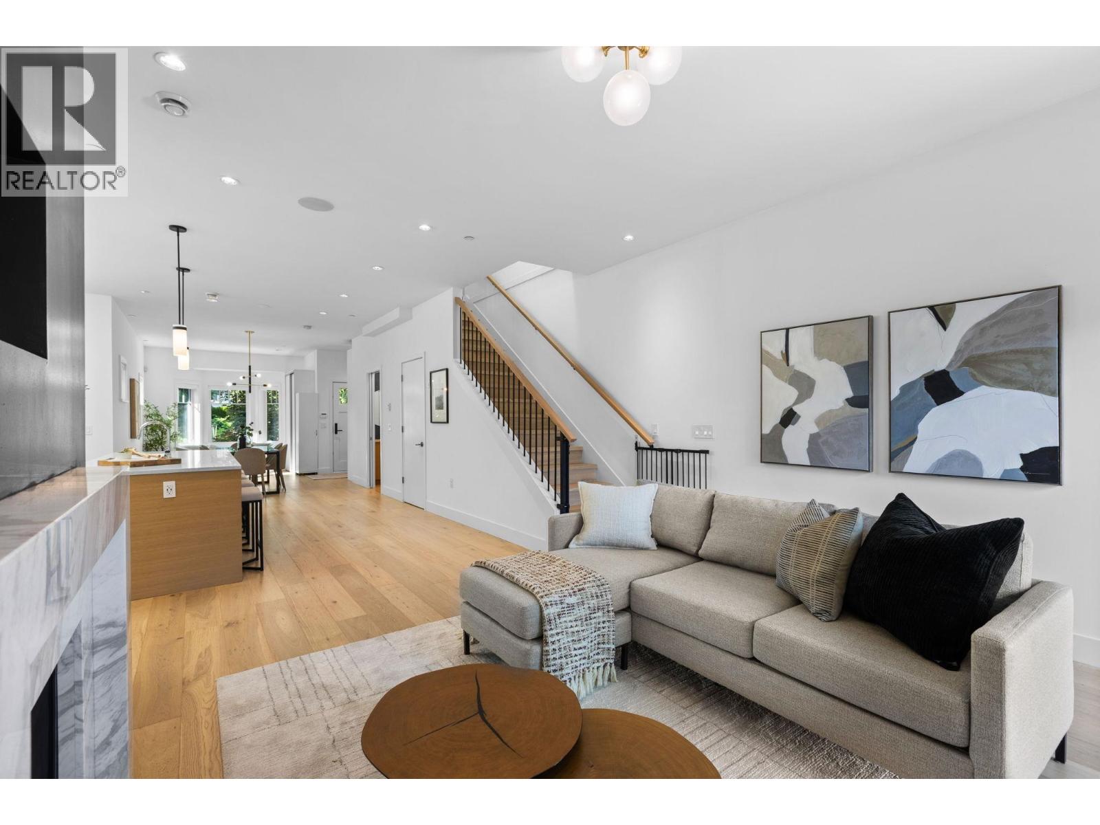 2518 W 3RD AVENUE, Vancouver