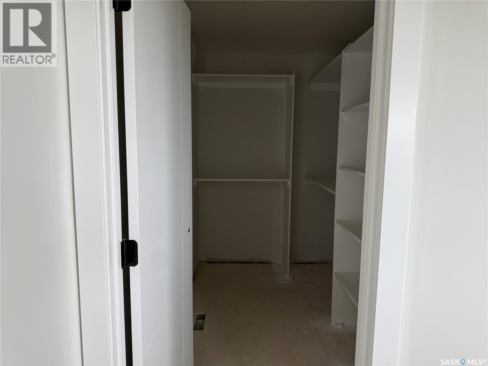 492 Woolf BEND - 18