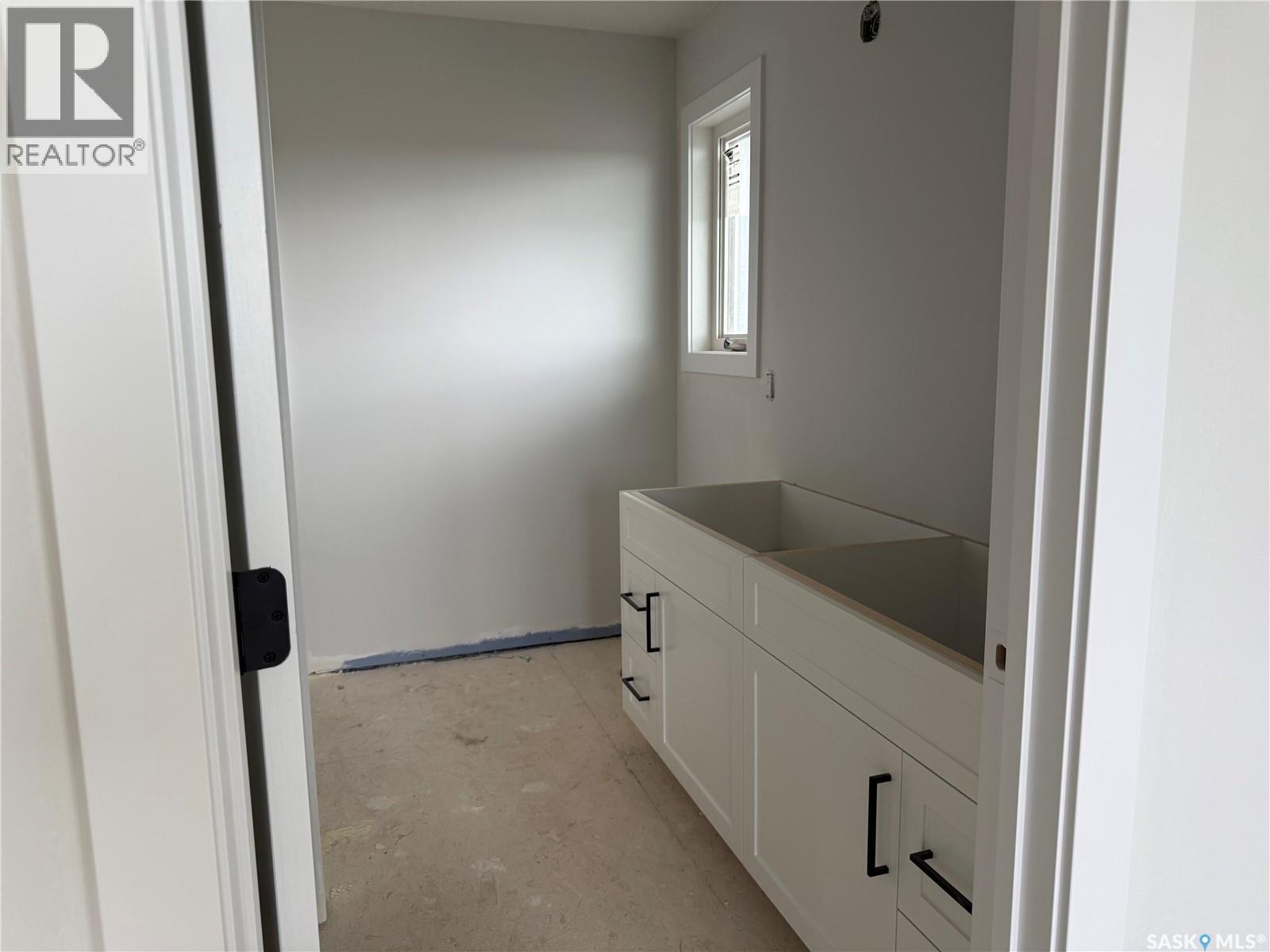 492 Woolf BEND - 17