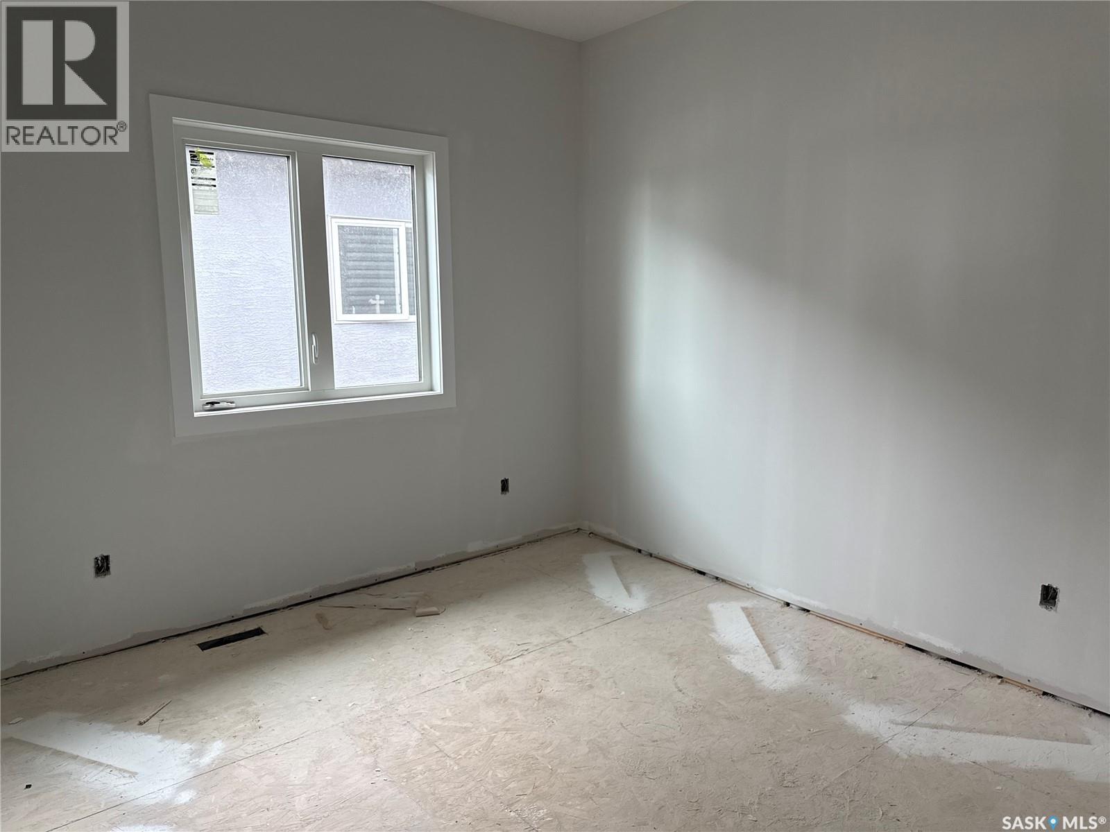 492 Woolf BEND - 12