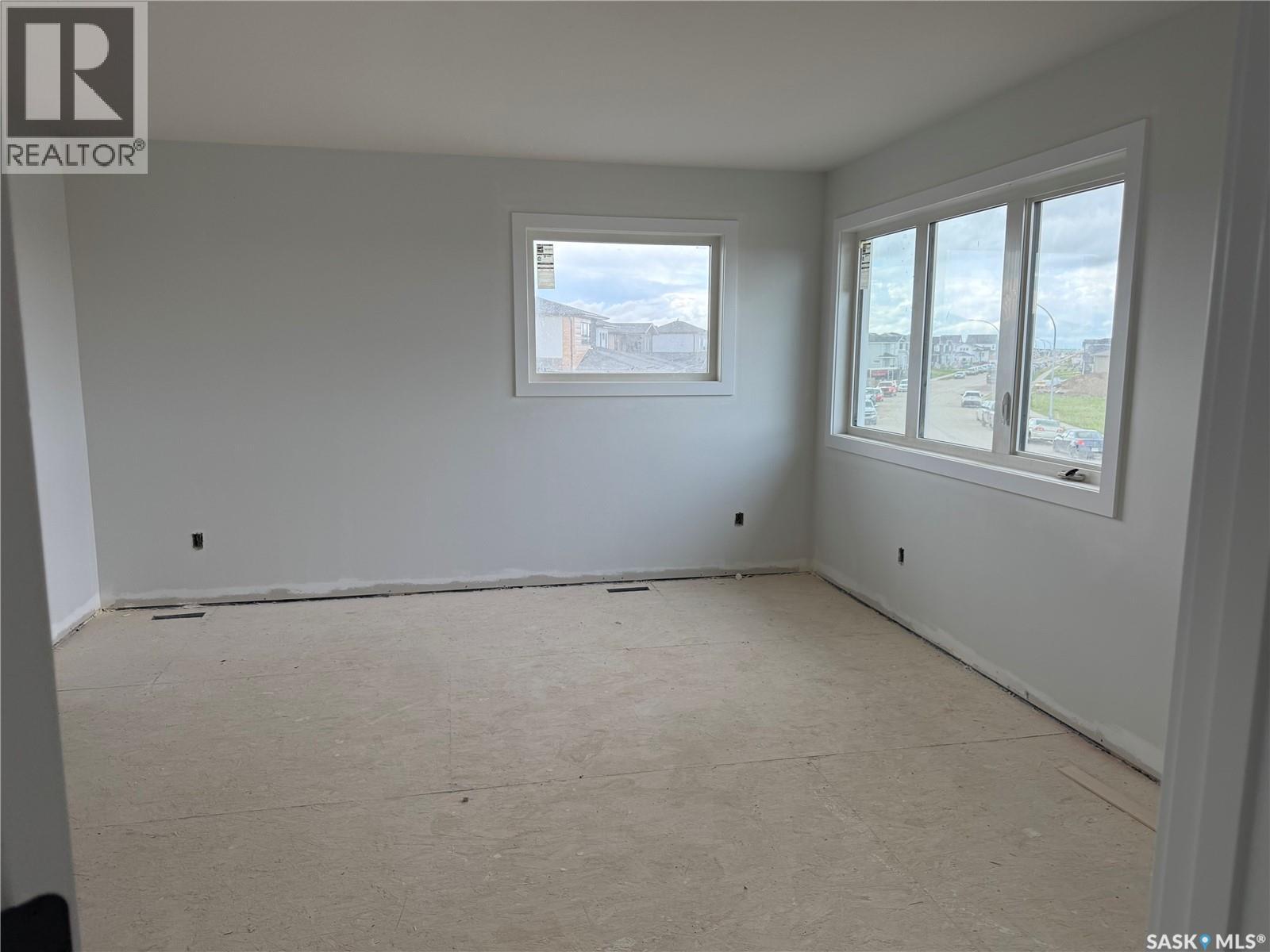492 Woolf BEND - 15