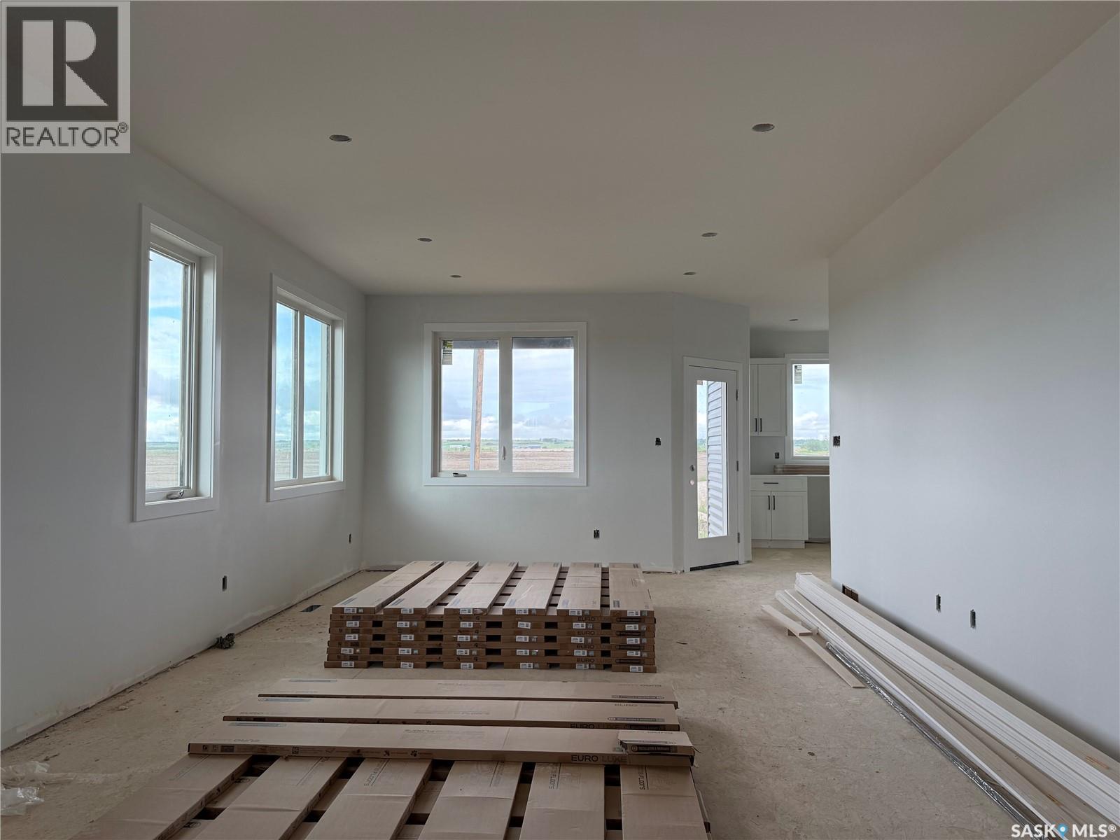 492 Woolf BEND - 6