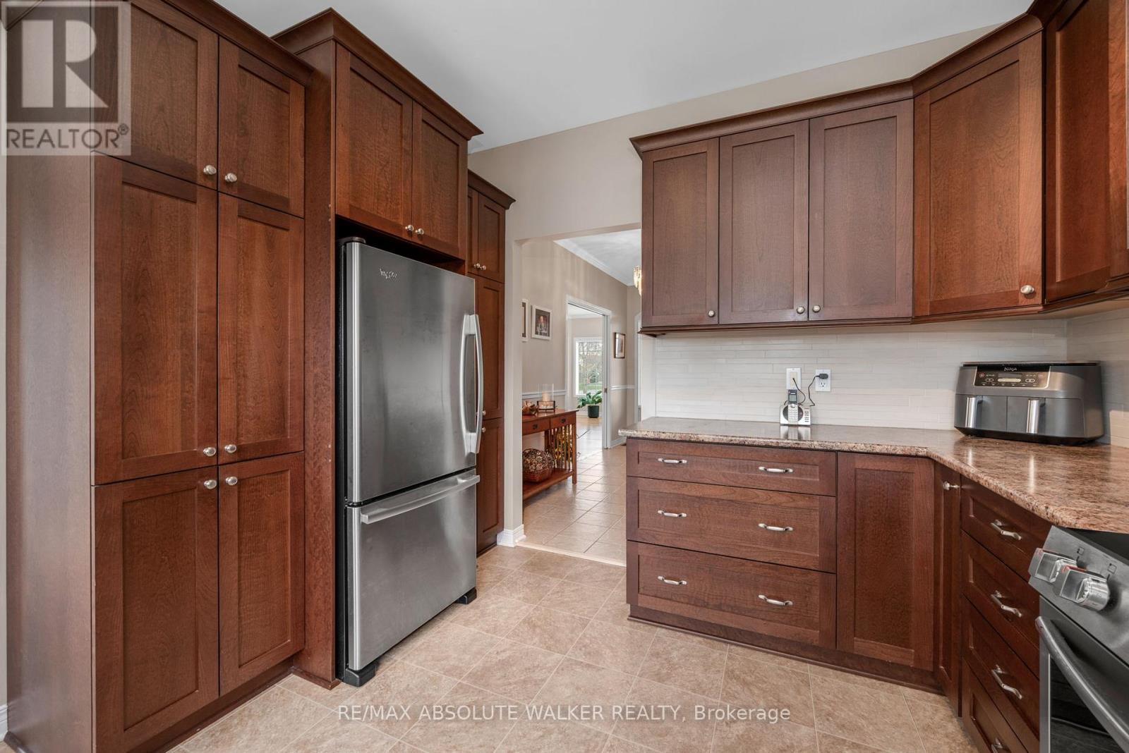 20 MARY HILL CRESCENT - 12