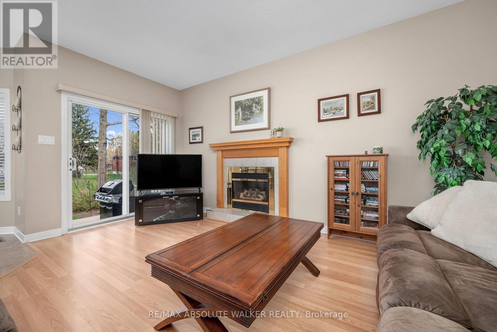 20 MARY HILL CRESCENT - 17