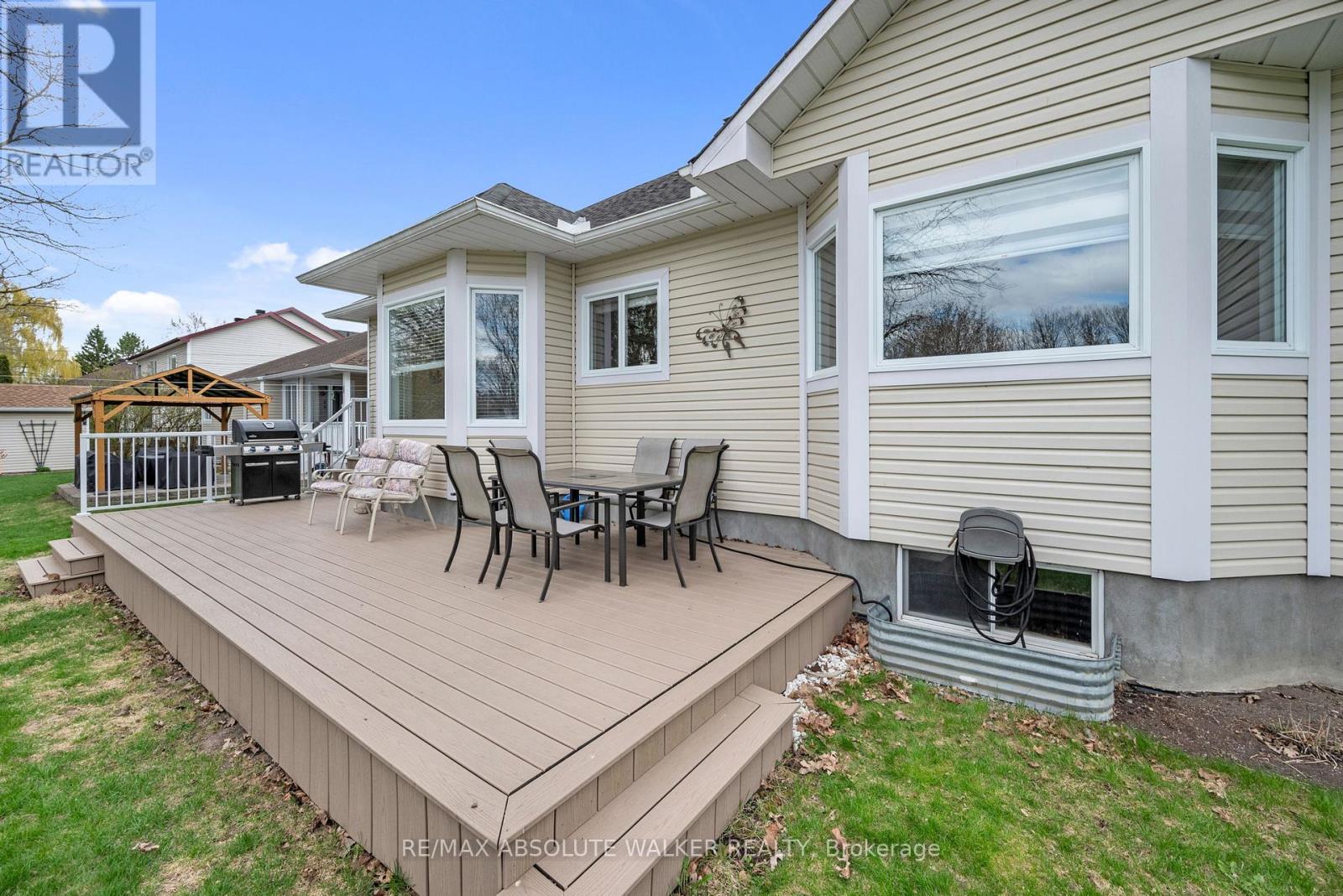 20 MARY HILL CRESCENT - 33