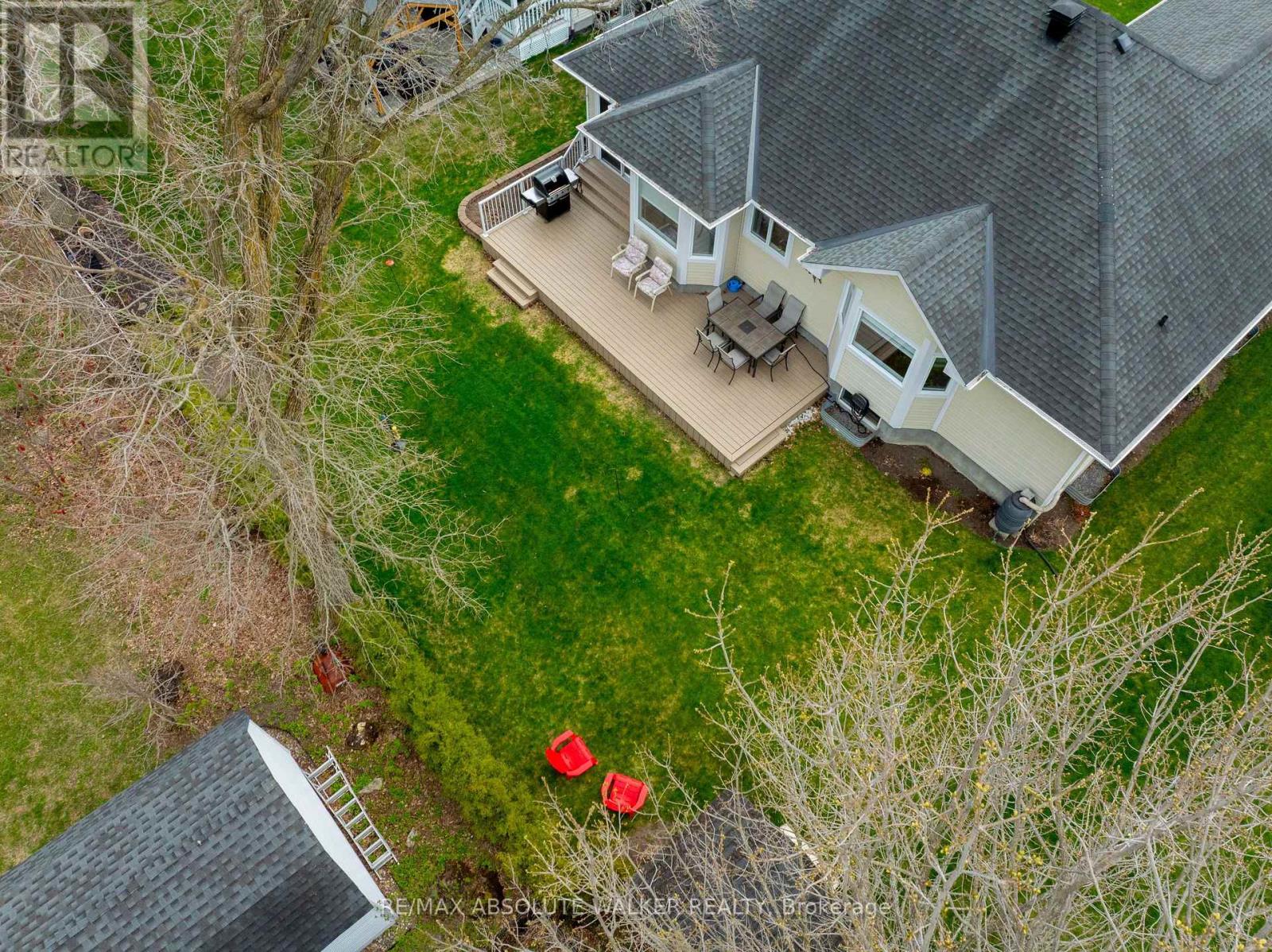 20 MARY HILL CRESCENT - 34