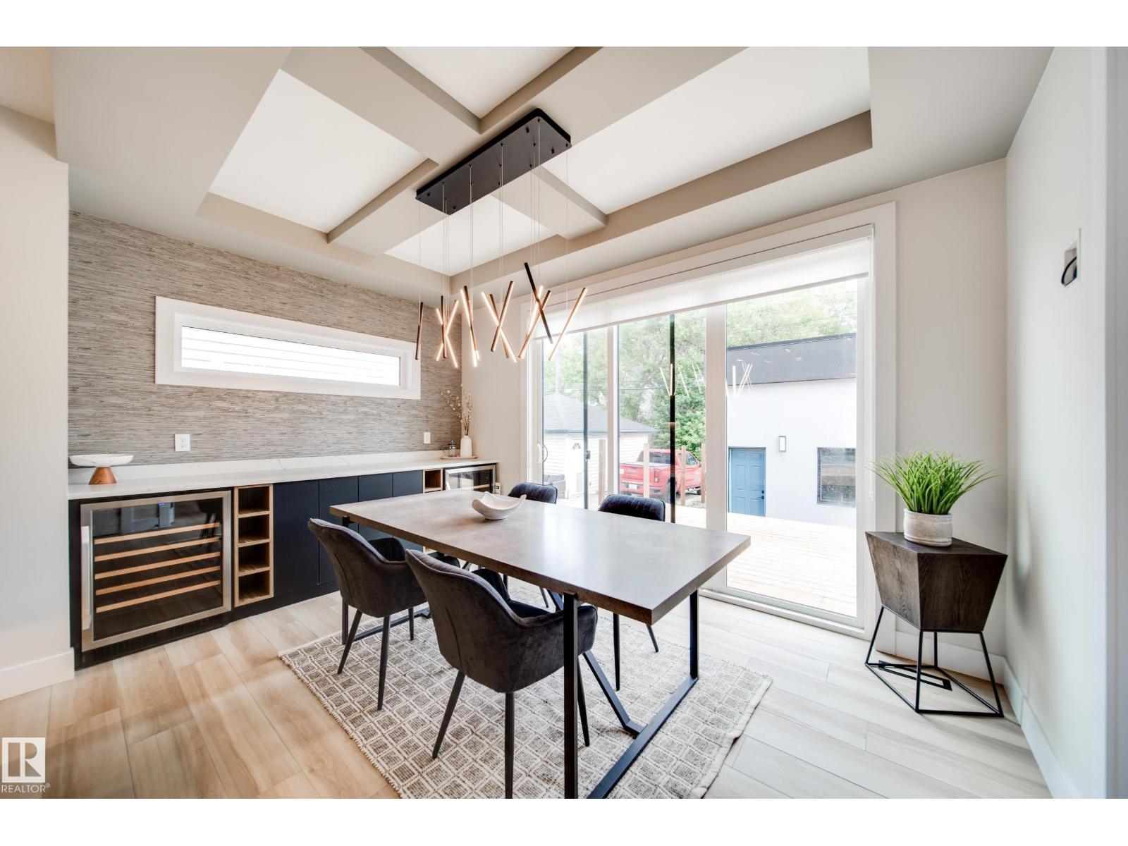 9625 101 ST NW - 14