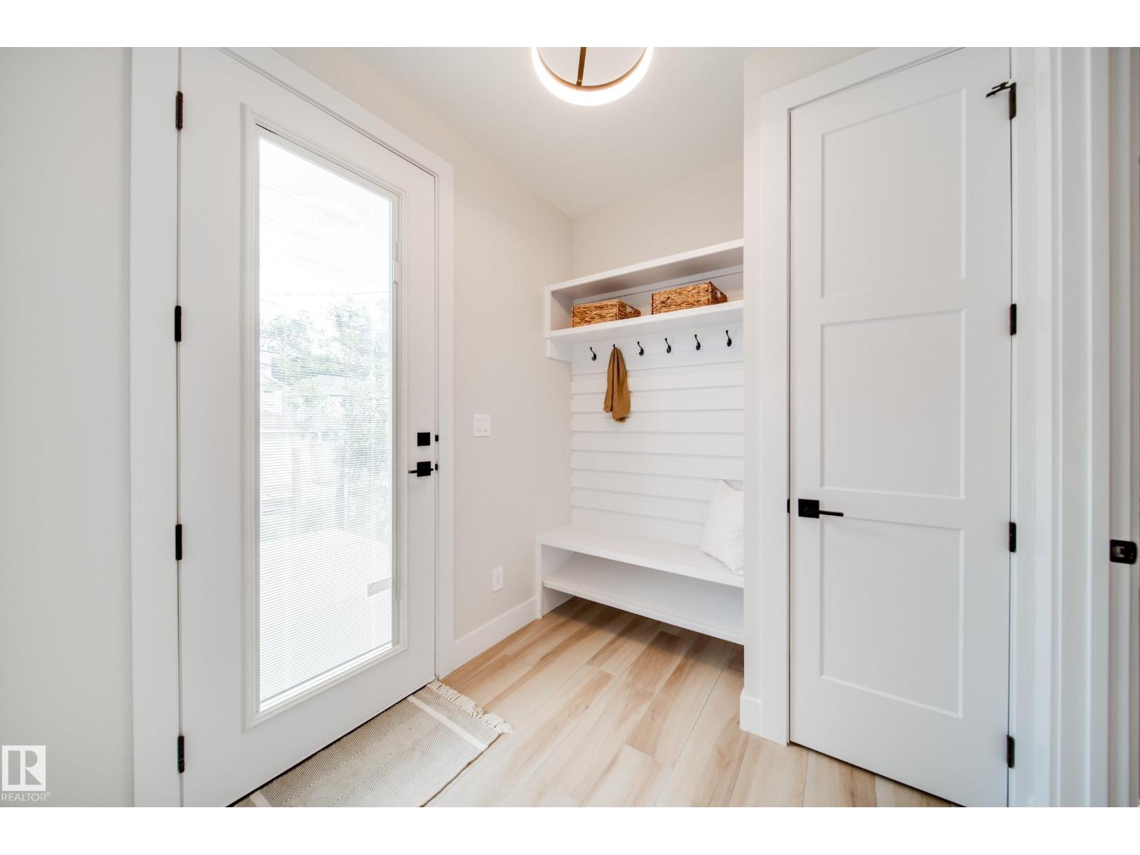 9625 101 ST NW - 18