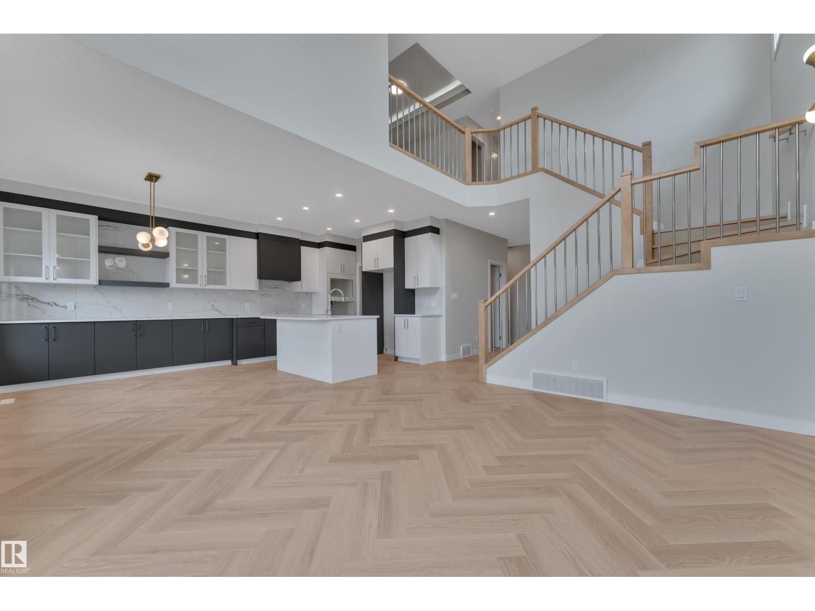377 Linden LO - 12