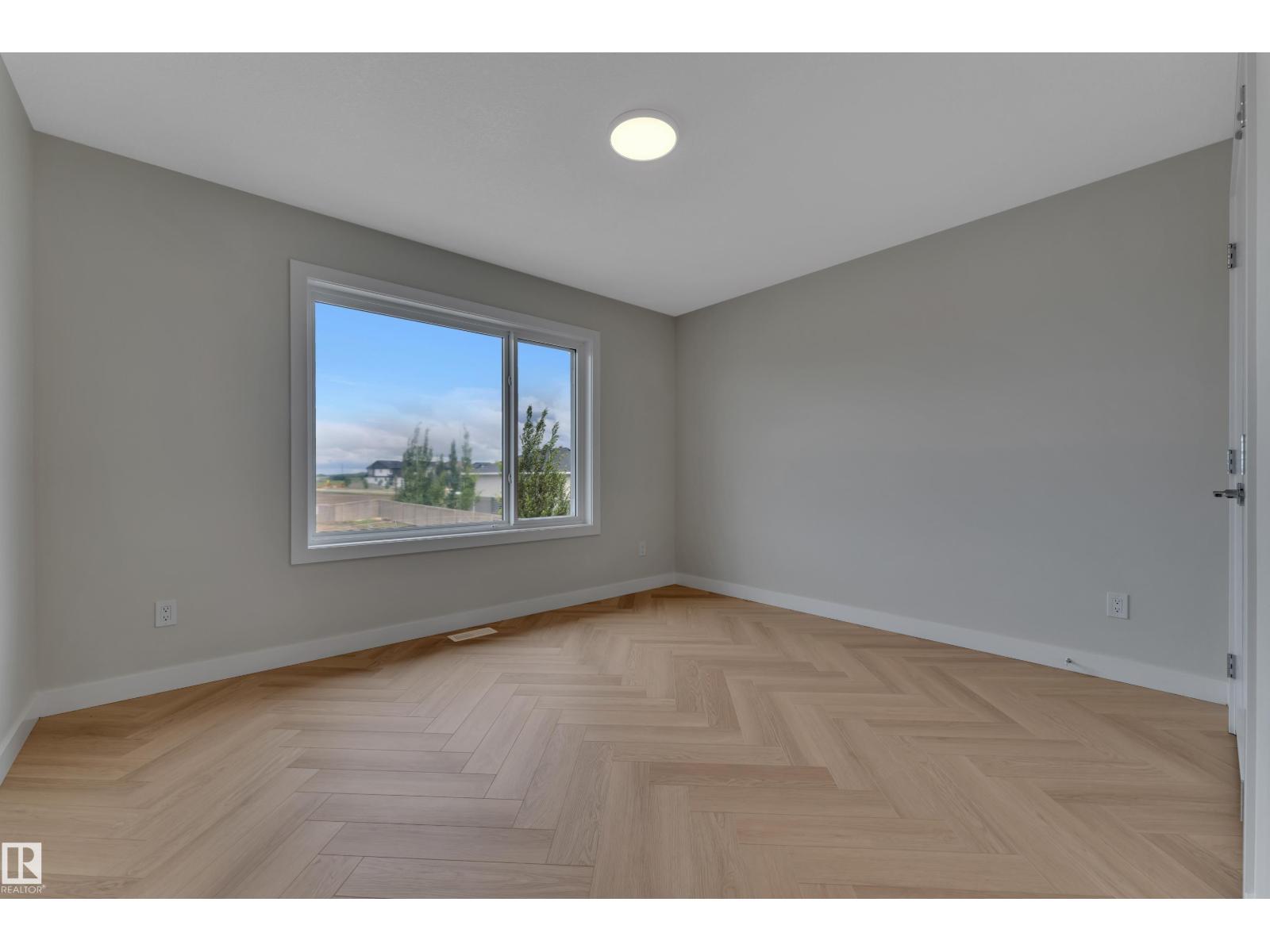377 Linden LO - 23
