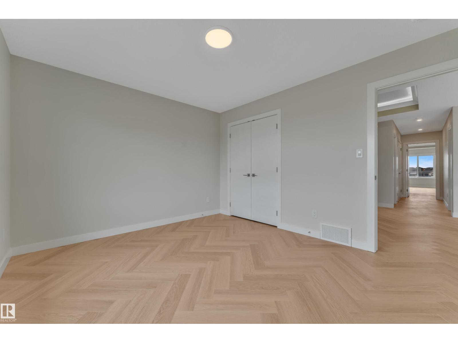 377 Linden LO - 24