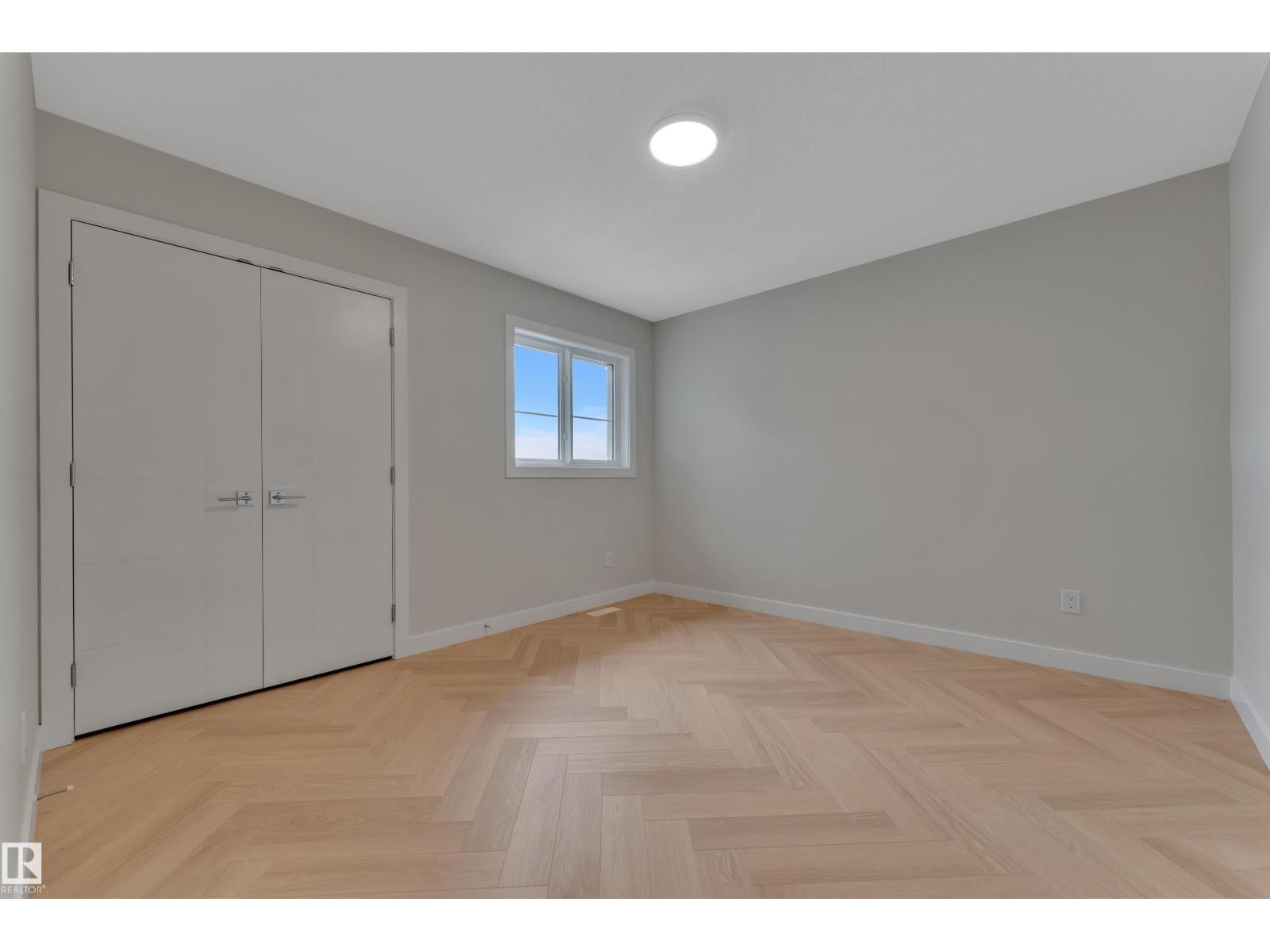 377 Linden LO - 26