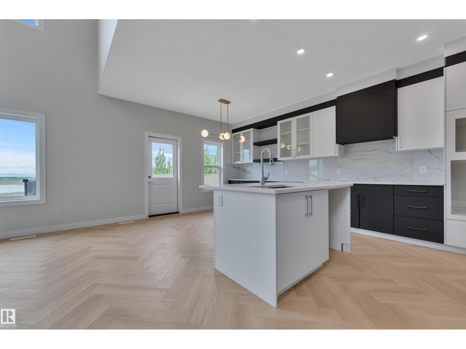 377 Linden LO - 8