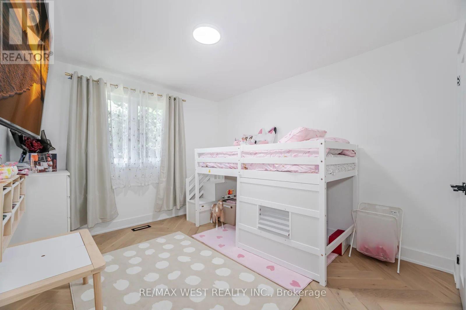 92 ARCHIBALD STREET - 8