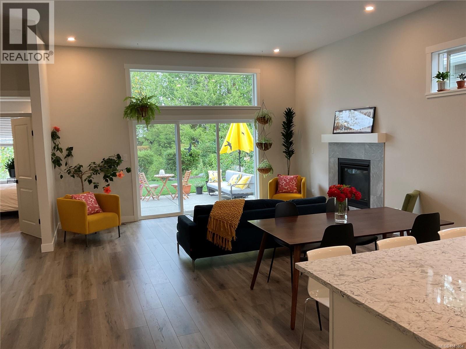 925 Craig Rd - 5