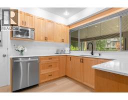 2426 W 34th Avenue, Vancouver, BC V6M1G7 Photo 8