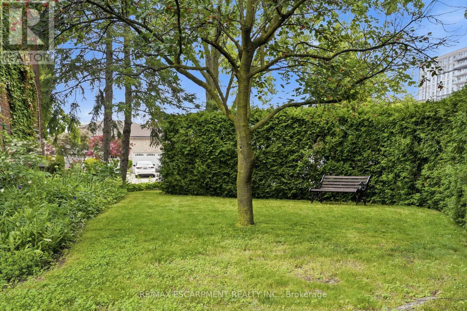 57 NEIL AVENUE - 46