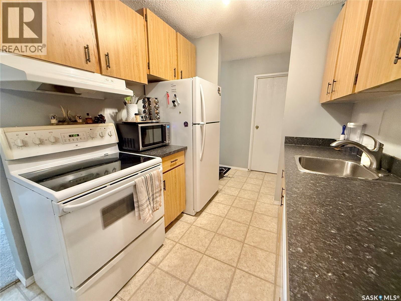 #627 510 Prairie AVENUE - 3