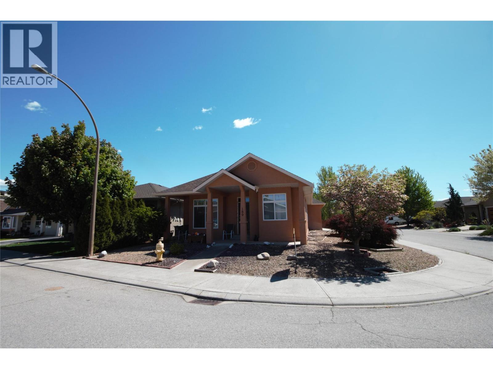 189 WILLOWS Place - 2