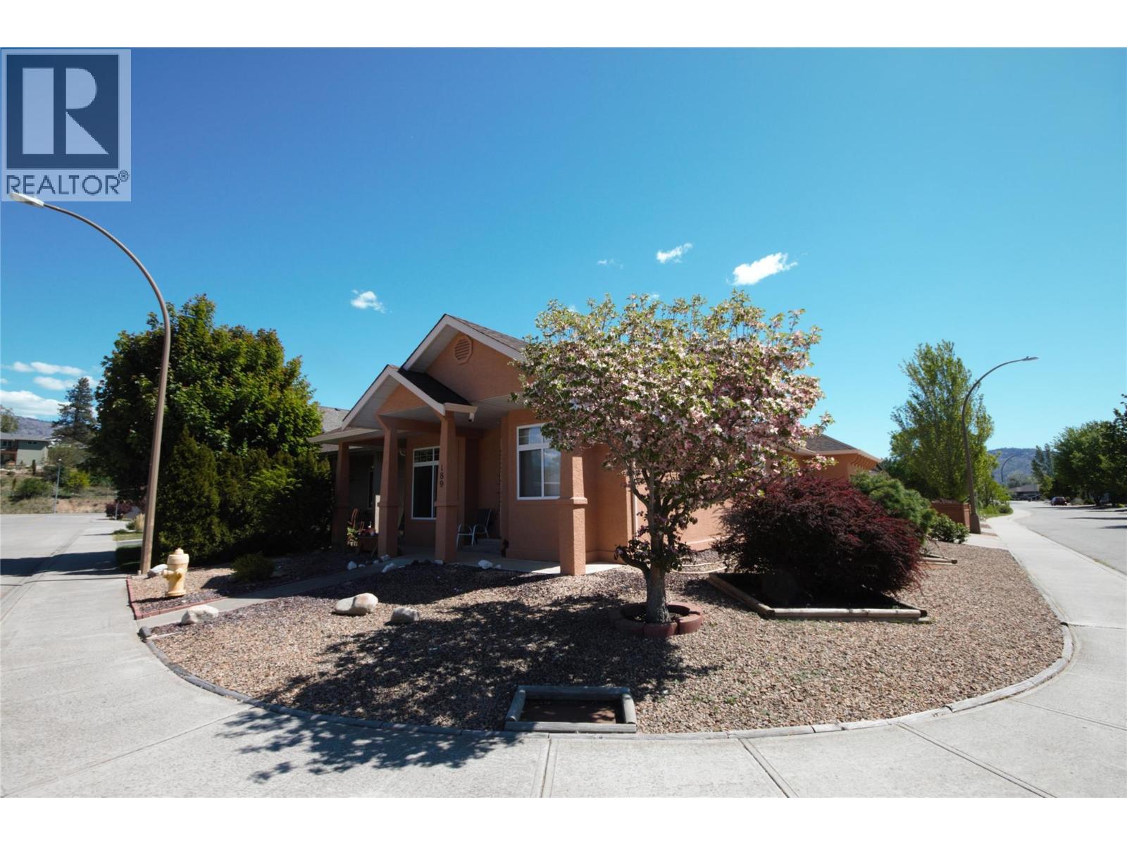 189 WILLOWS Place - 3