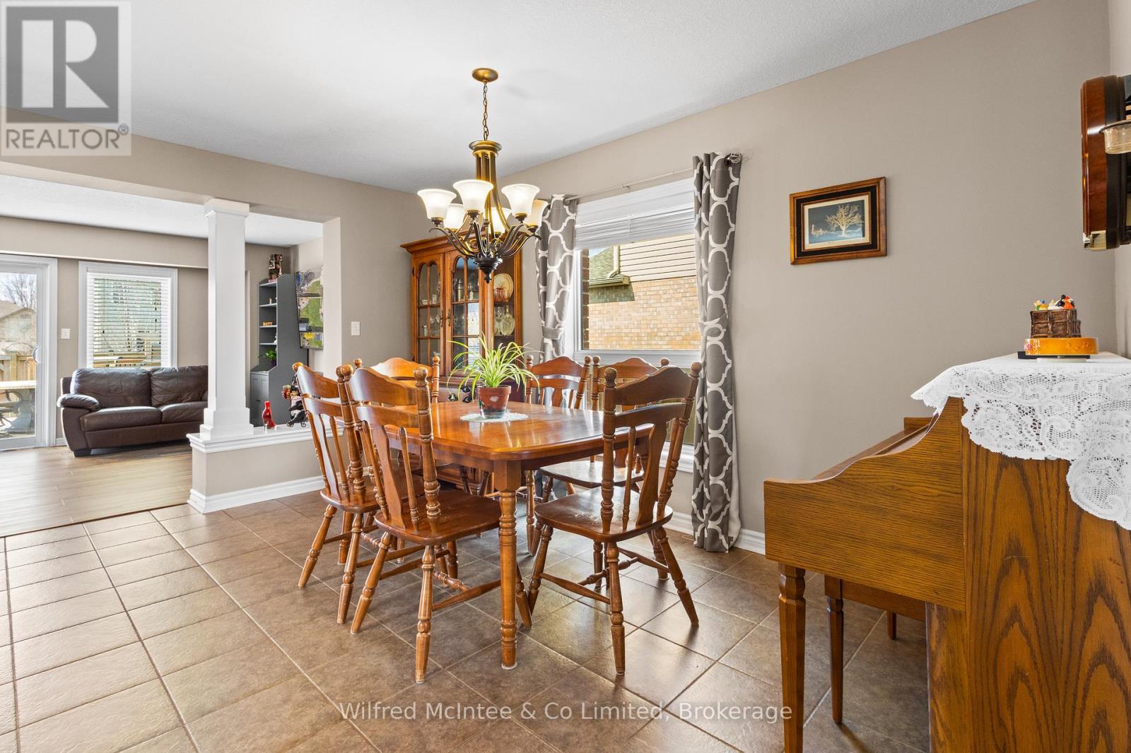 464 JOSEPH STREET - 14