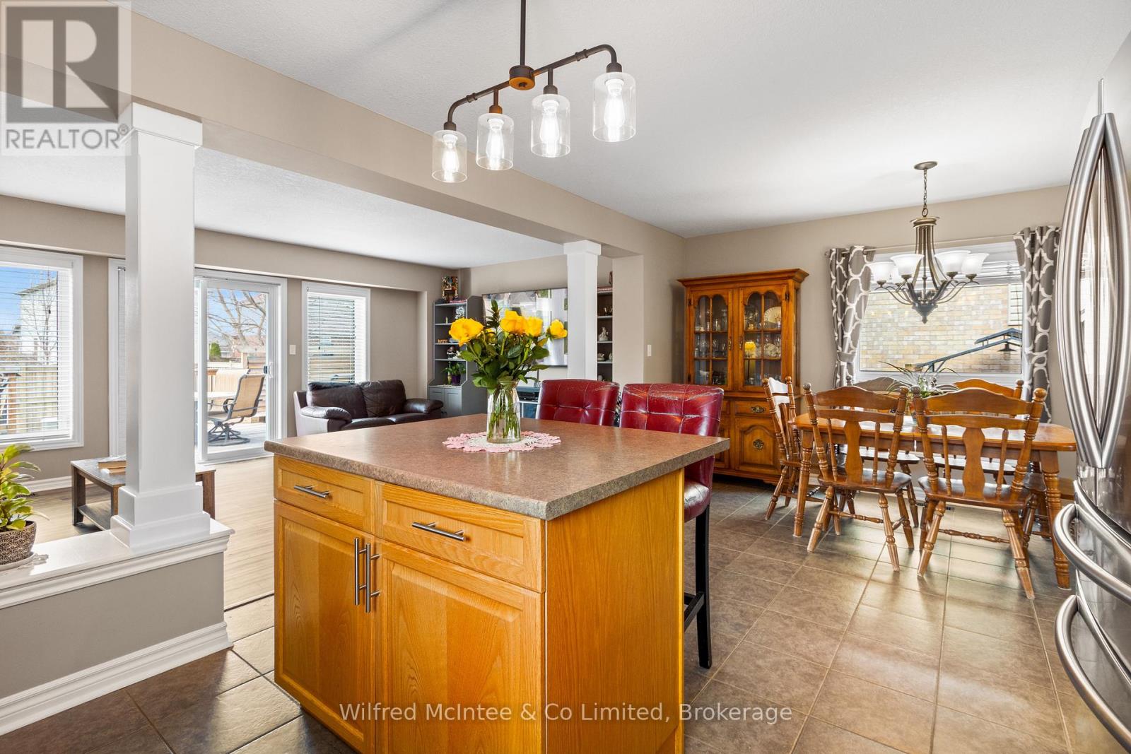 464 JOSEPH STREET - 10