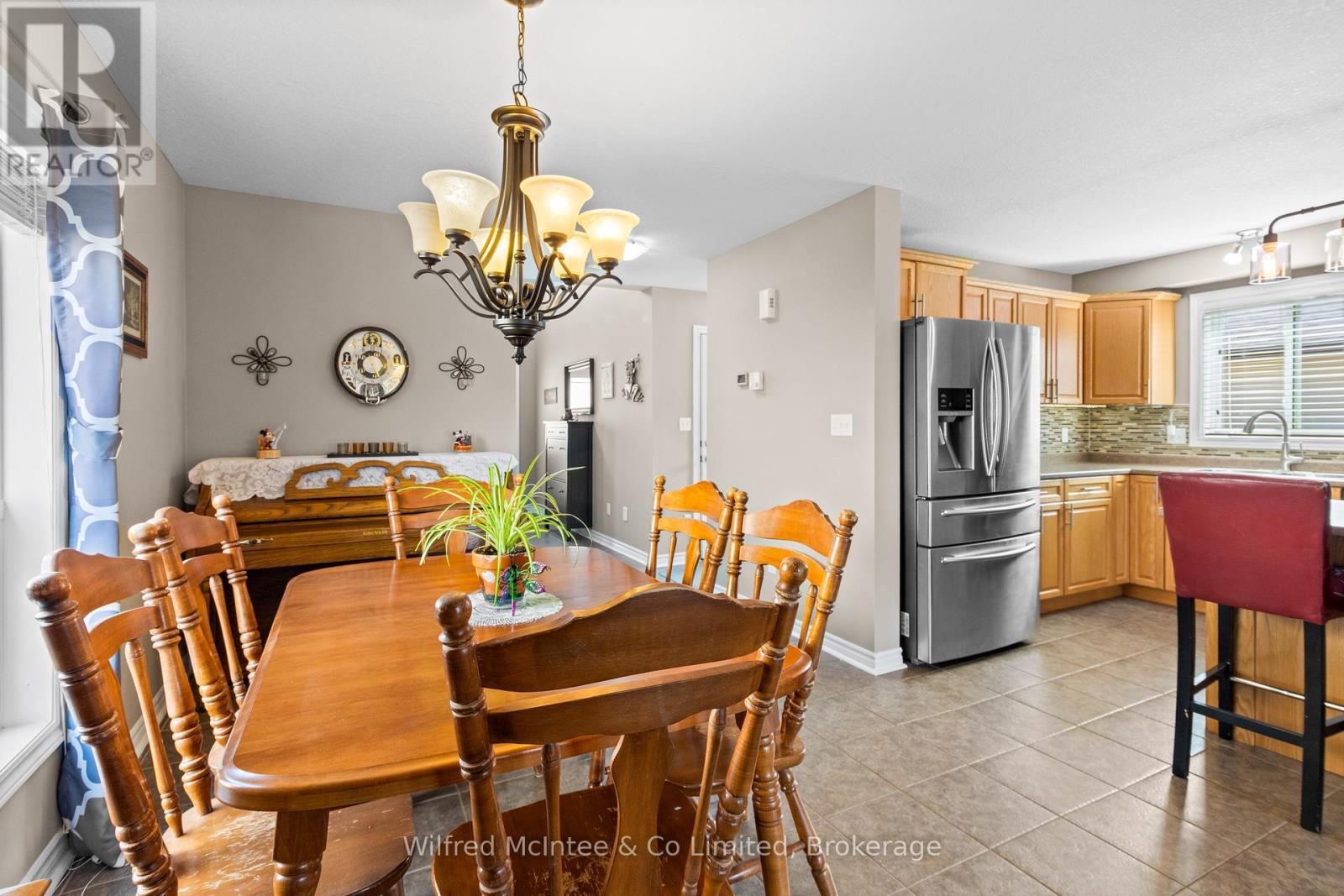 464 JOSEPH STREET - 13