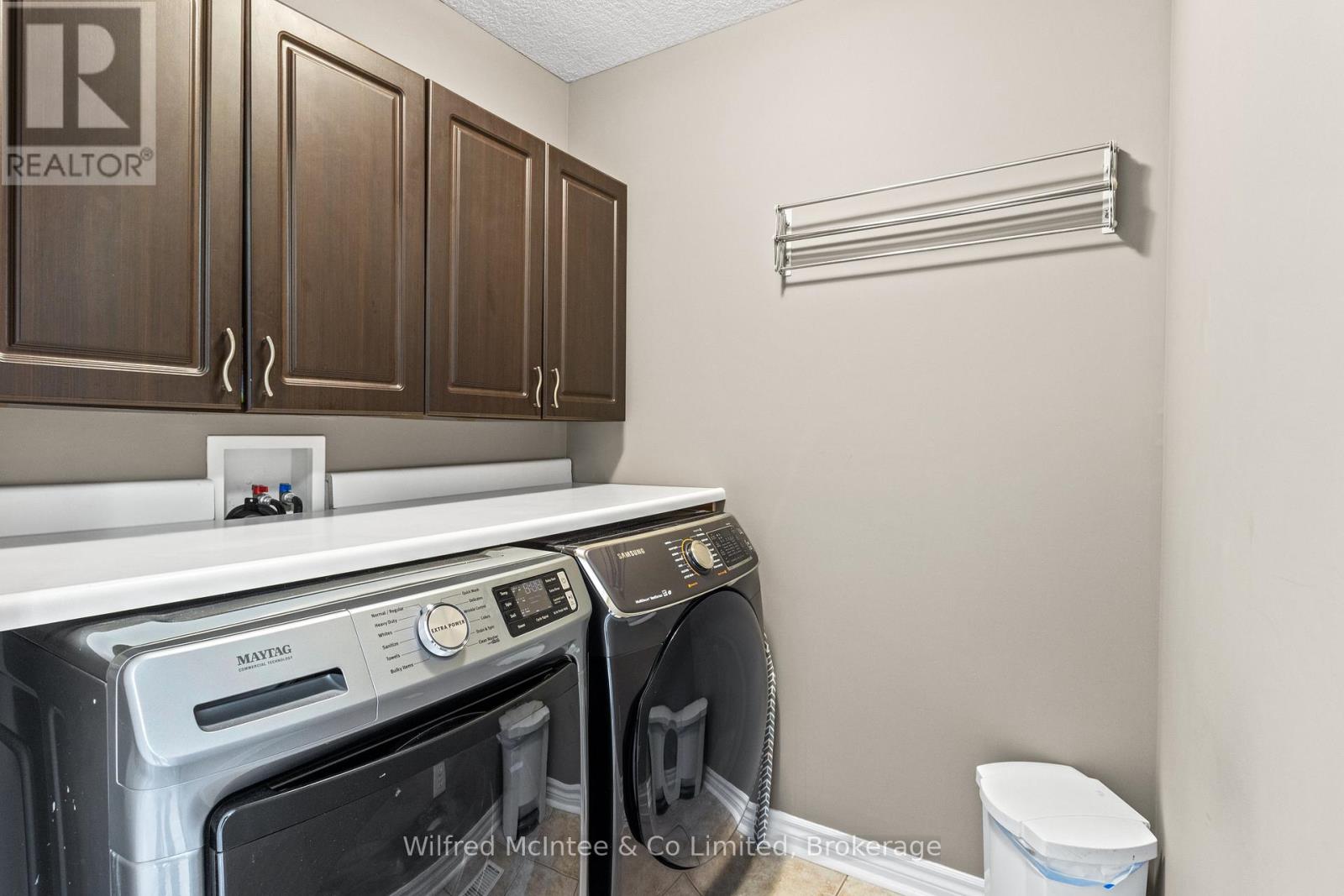 464 JOSEPH STREET - 25