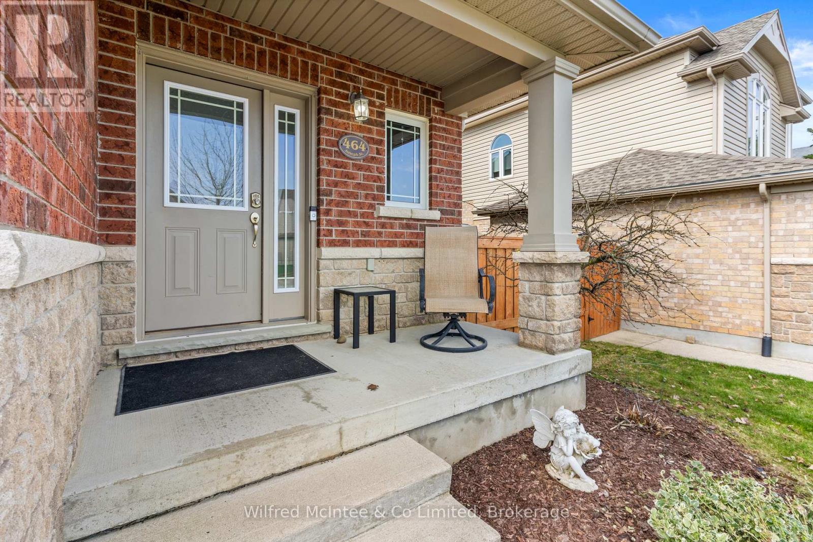 464 JOSEPH STREET - 3