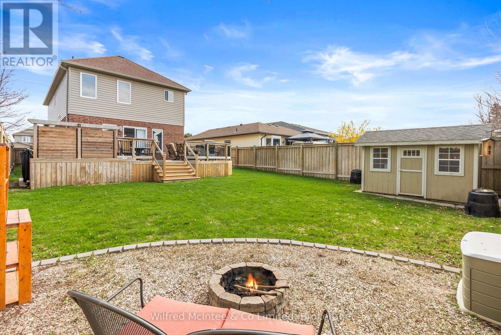 464 JOSEPH STREET - 35