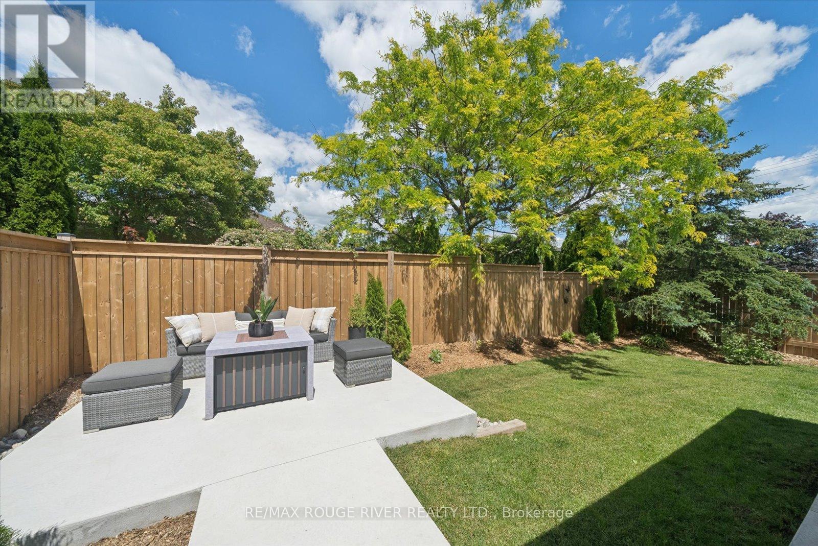 3 BURNHAM COURT - 31